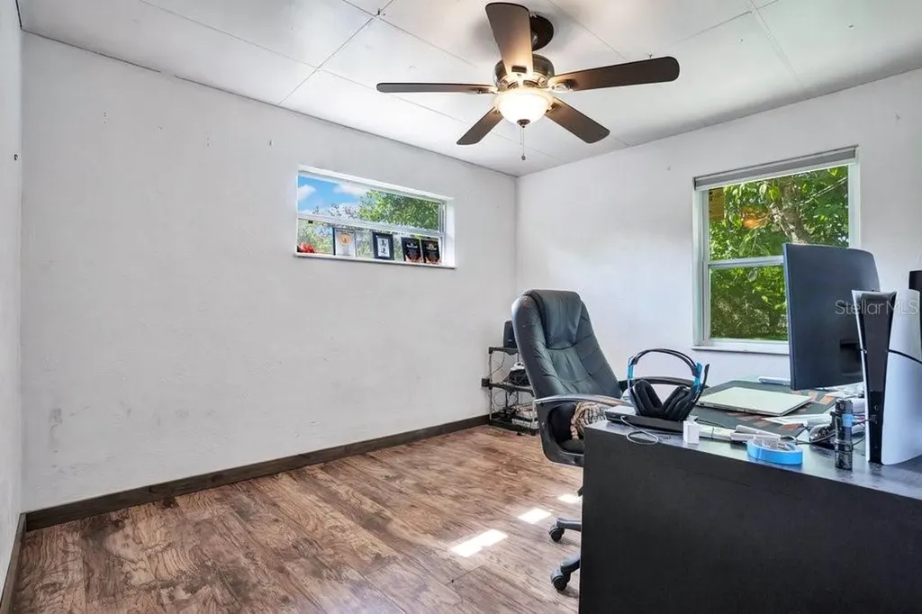 310 E 6th Street Chuluota FL 32766