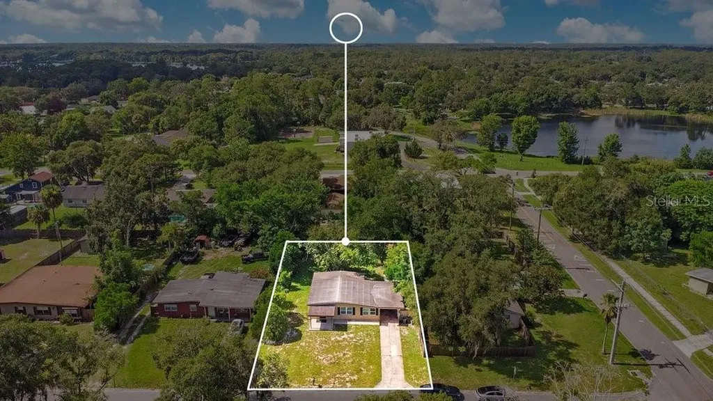 310 E 6th Street Chuluota FL 32766