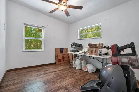 310 E 6th Street Chuluota FL 32766