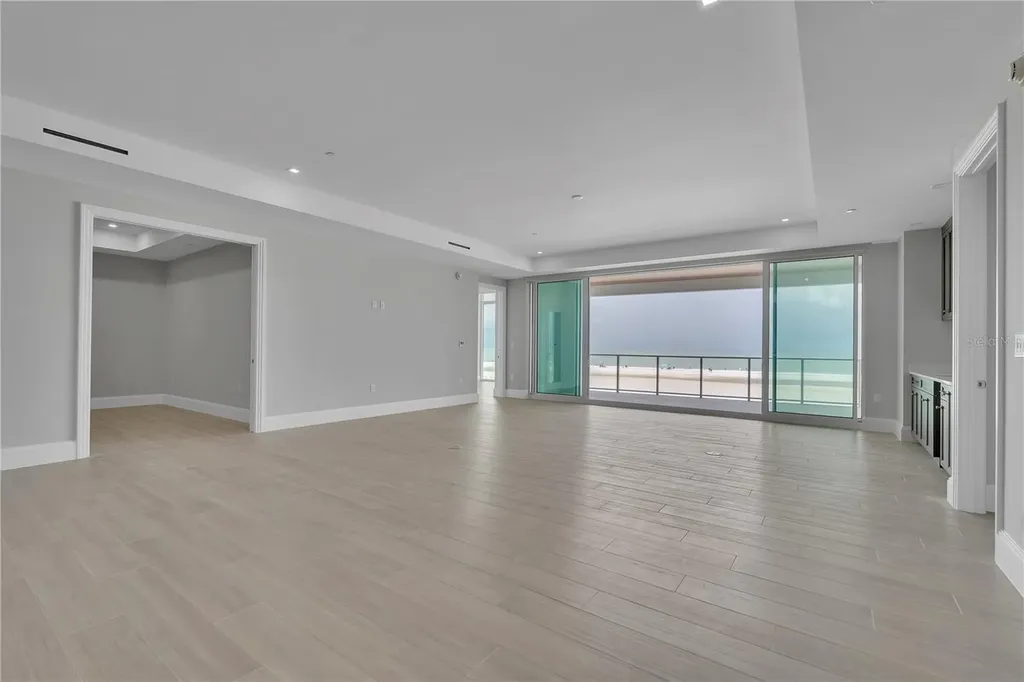 70 Avenida Veneccia Sarasota FL 34242