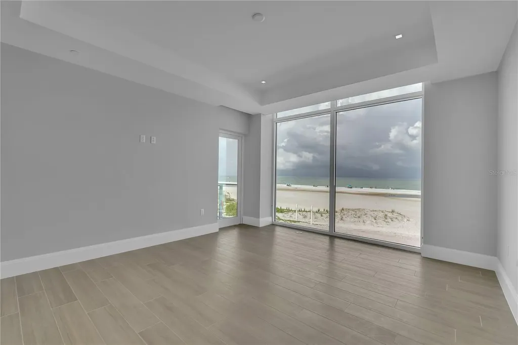 70 Avenida Veneccia Sarasota FL 34242