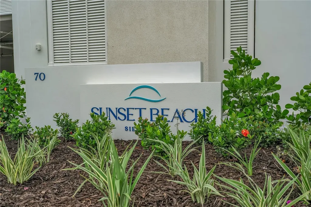70 Avenida Veneccia Sarasota FL 34242