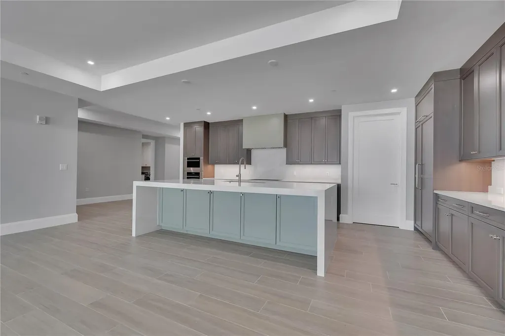 70 Avenida Veneccia Sarasota FL 34242