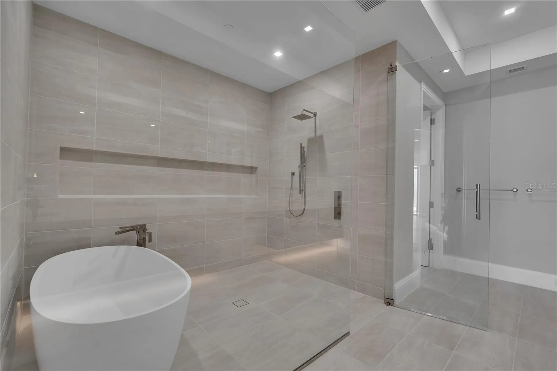 70 Avenida Veneccia Sarasota FL 34242