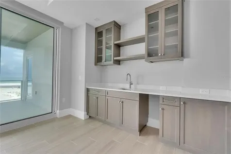 70 Avenida Veneccia Sarasota FL 34242