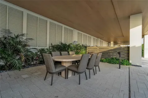 70 Avenida Veneccia Sarasota FL 34242
