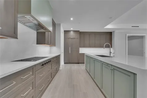 70 Avenida Veneccia Sarasota FL 34242