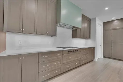 70 Avenida Veneccia Sarasota FL 34242