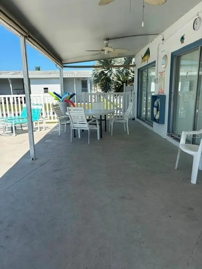 130 Patricia Avenue Dunedin FL 34698