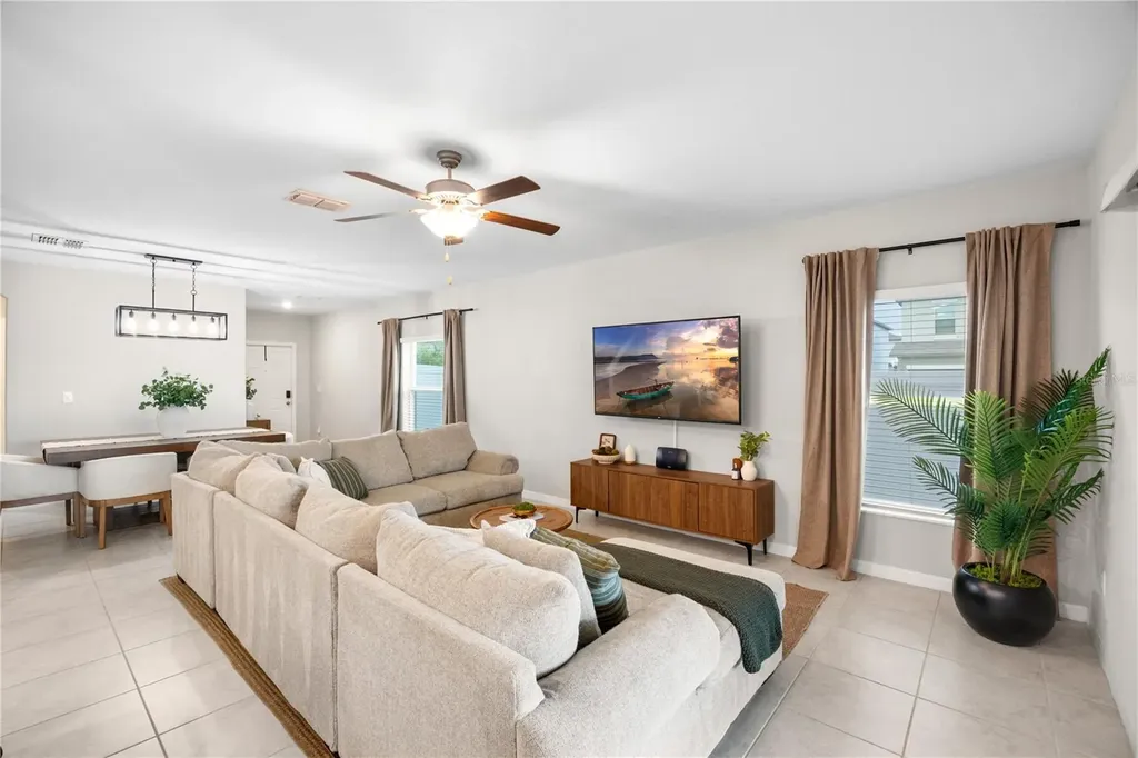 4702 Ron Eddie Place Tampa FL 33619