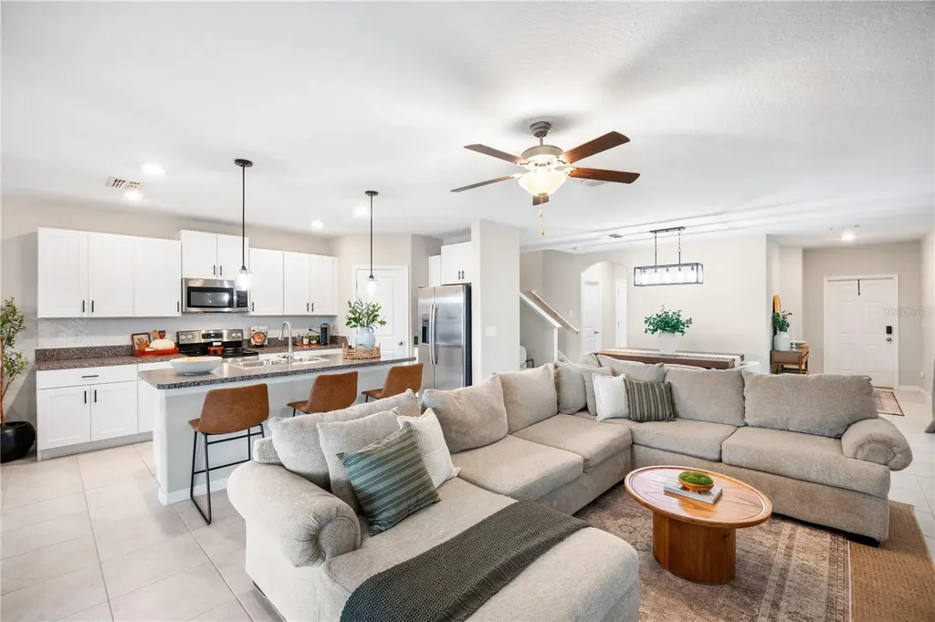 4702 Ron Eddie Place Tampa FL 33619