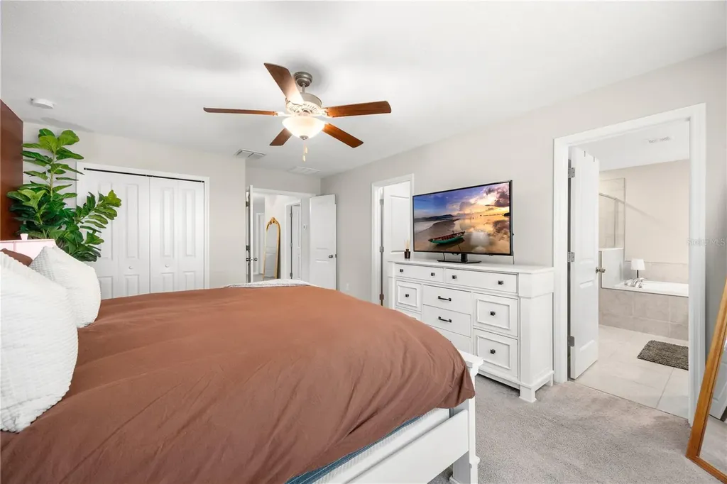 4702 Ron Eddie Place Tampa FL 33619