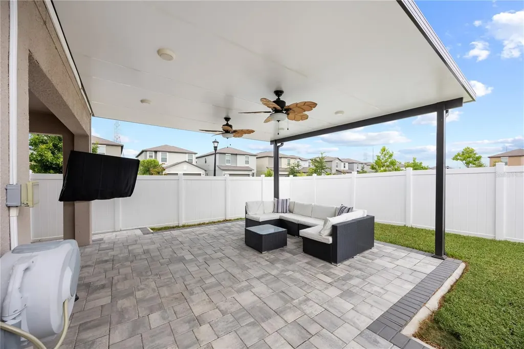 4702 Ron Eddie Place Tampa FL 33619
