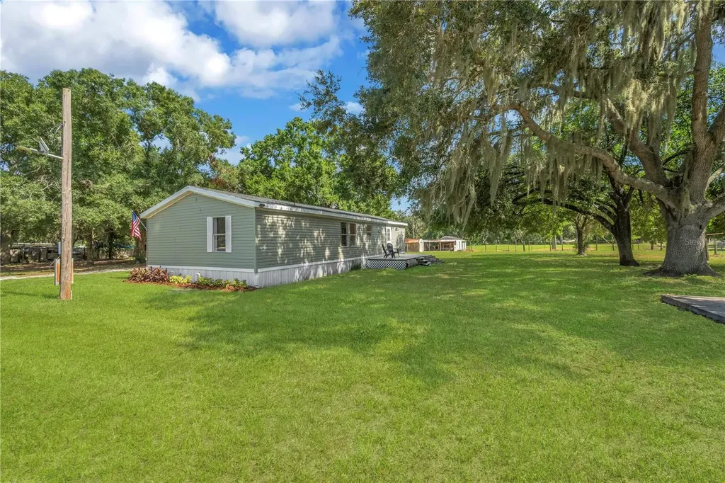 5703 Luckasavage Road Plant City FL 33567