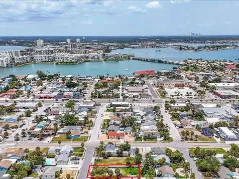 516 78th Avenue St Pete Beach FL 33706