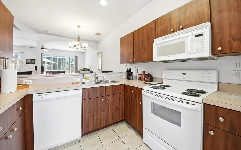 1280 S Beach Circle Kissimmee FL 34746