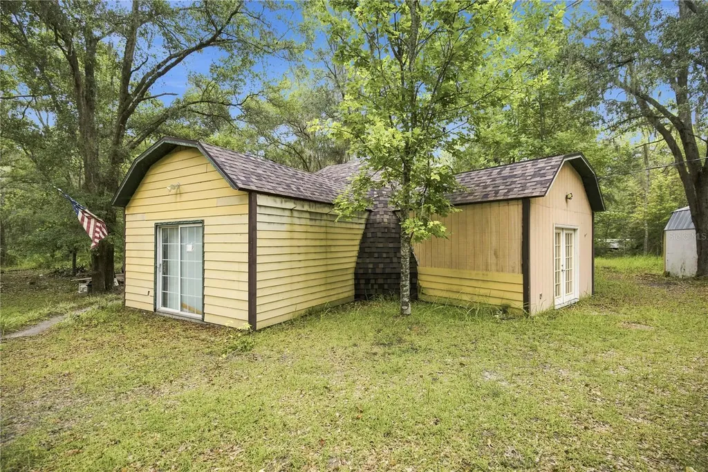 12897 NW Highway 225 Reddick FL 32686