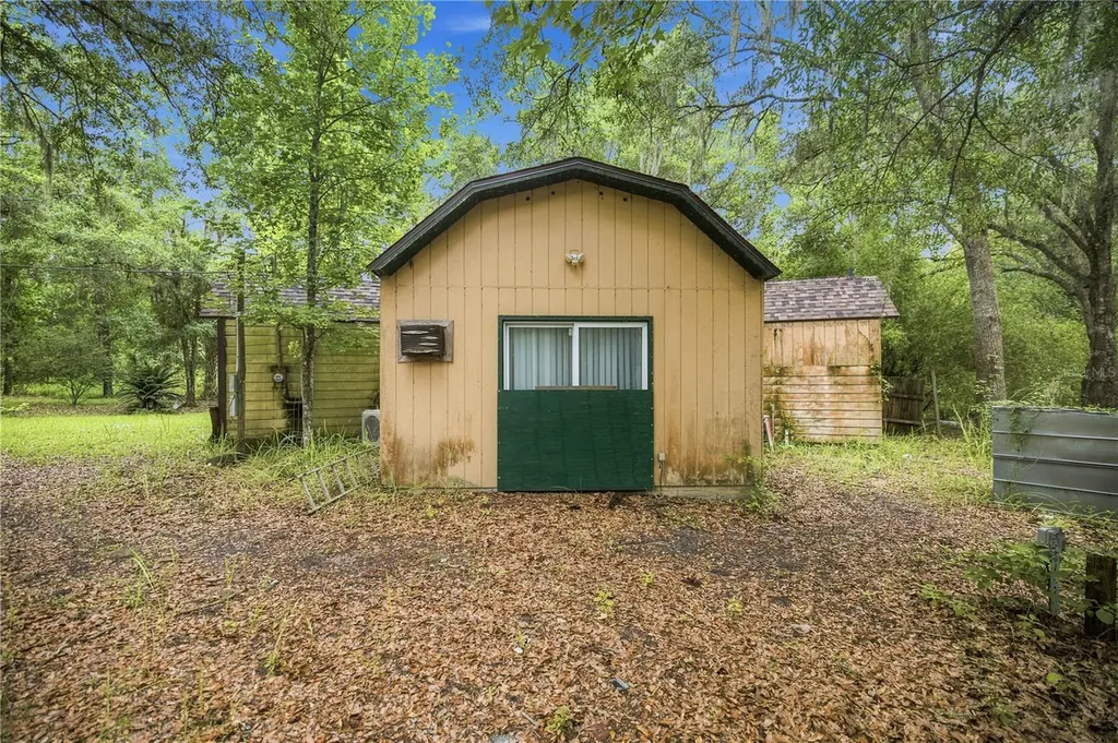 12897 NW Highway 225 Reddick FL 32686