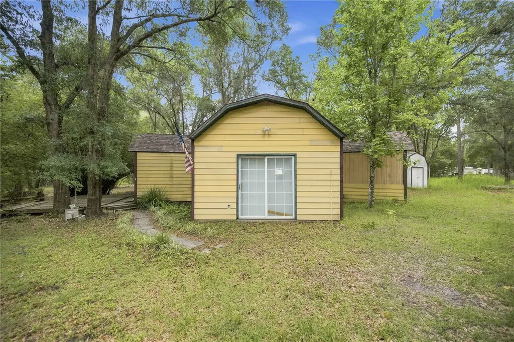 12897 NW Highway 225 Reddick FL 32686