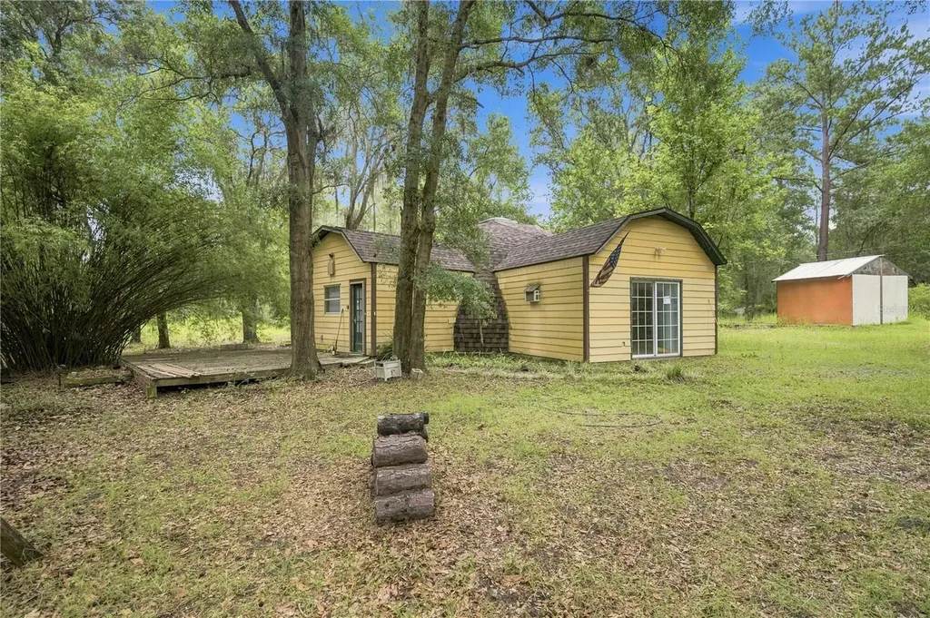 12897 NW Highway 225 Reddick FL 32686
