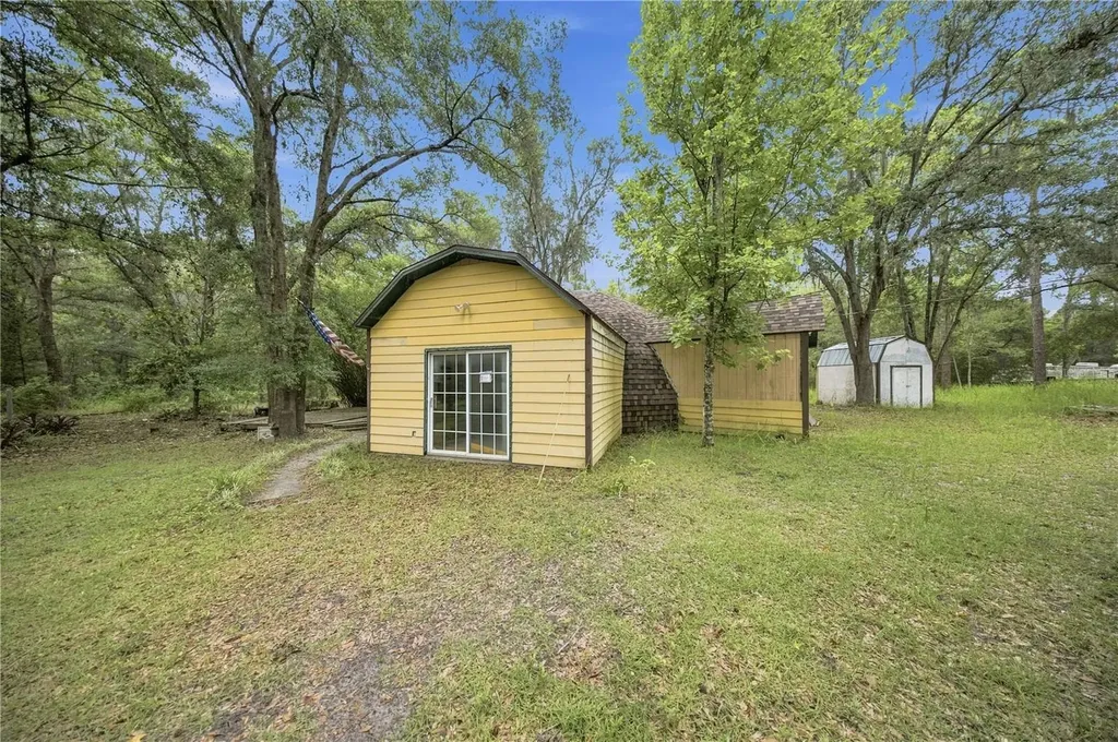 12897 NW Highway 225 Reddick FL 32686