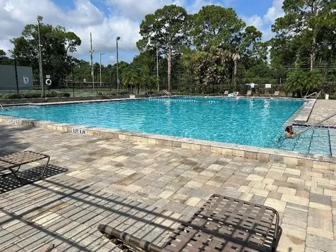 4452 Pinebark Avenue Orlando FL 32811