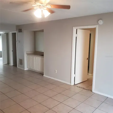 4452 Pinebark Avenue Orlando FL 32811
