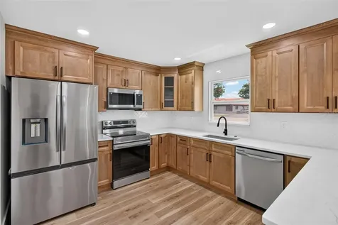 106 Melody Lane Largo FL 33771