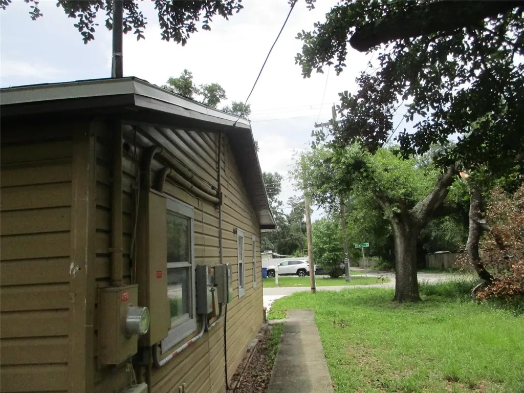 302 E 130th Avenue Tampa FL 33612