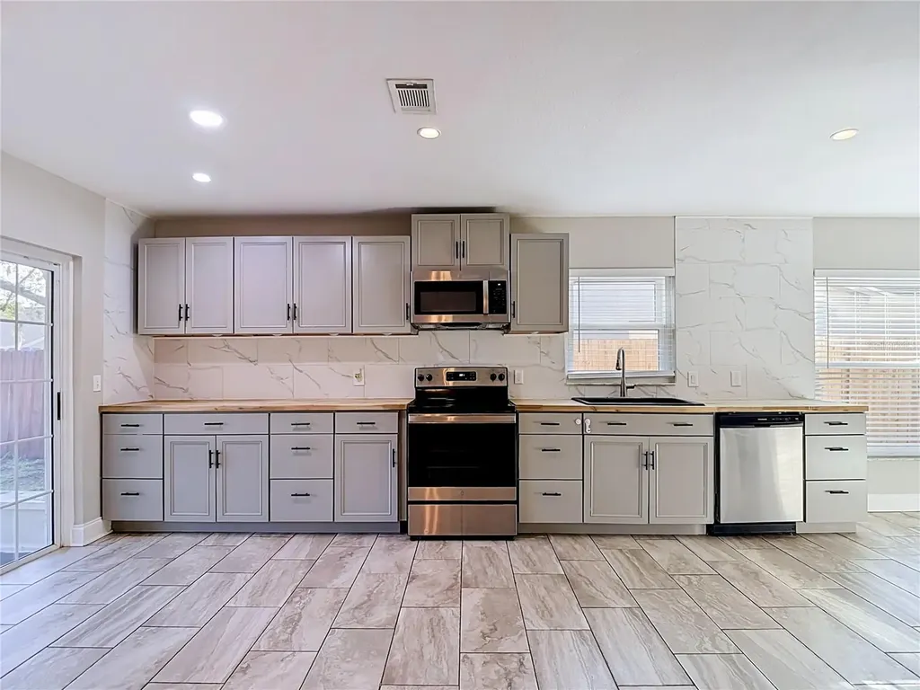 1032 Hardwood Drive Valrico FL 33596