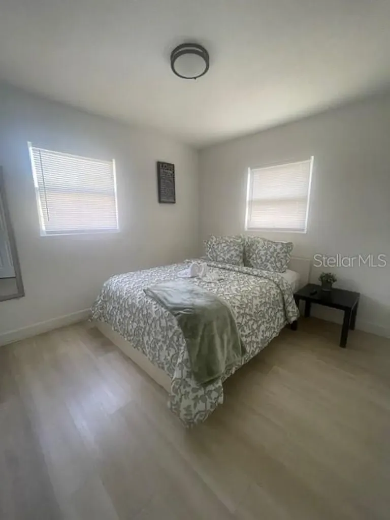 7712 Deleuil Avenue Tampa FL 33610
