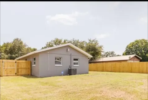 7712 Deleuil Avenue Tampa FL 33610