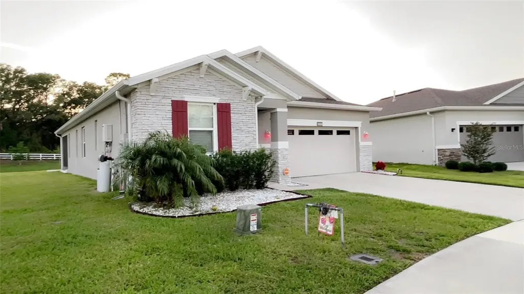 5306 Meadow Song Drive Okahumpka FL 34762
