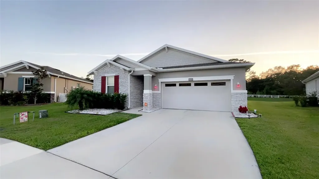 5306 Meadow Song Drive Okahumpka FL 34762