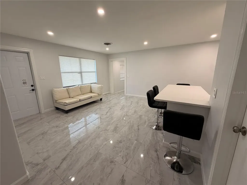 1144 36th Street W Bradenton FL 34205