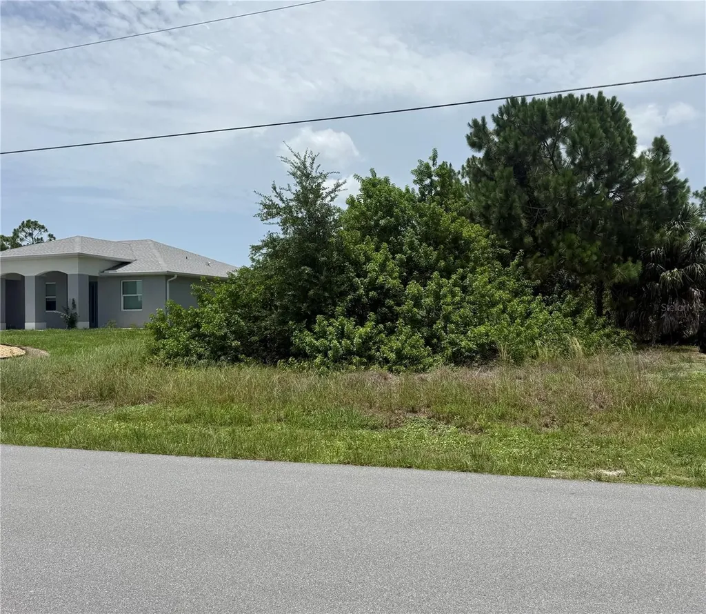 12236 Xavier Avenue Port Charlotte FL 33981