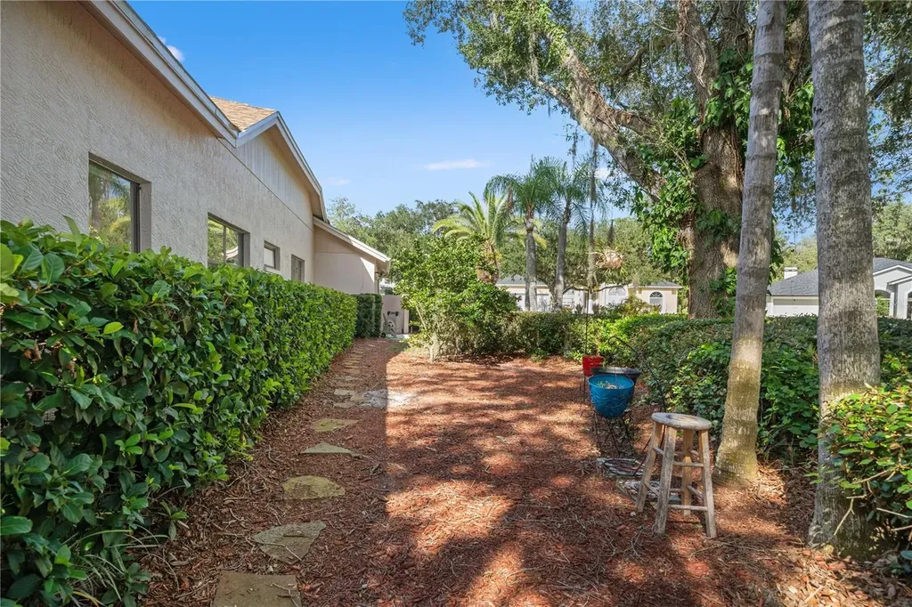 15923 Ellsworth Drive Tampa FL 33647