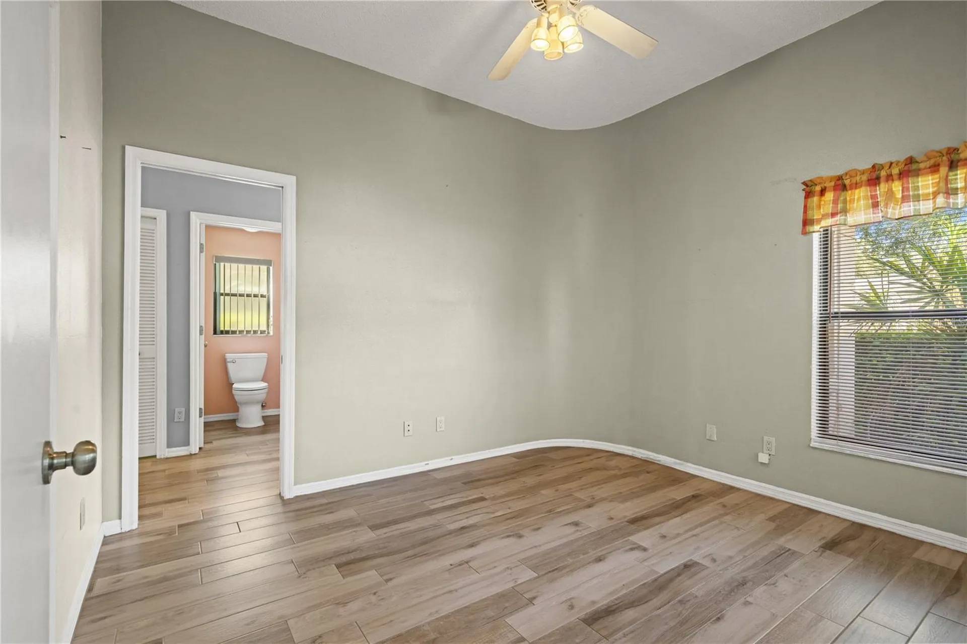 15923 Ellsworth Drive Tampa FL 33647