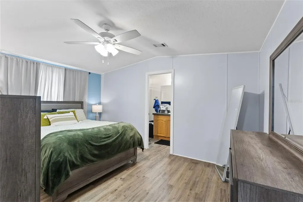 11535 Leanne Walk Tampa FL 33637