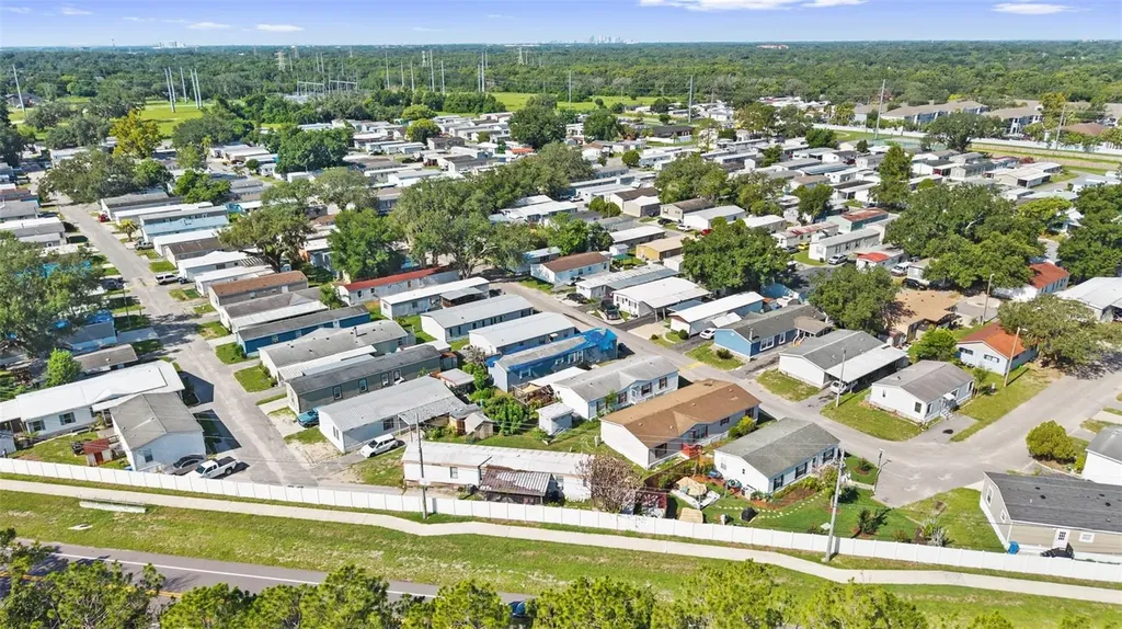 11535 Leanne Walk Tampa FL 33637