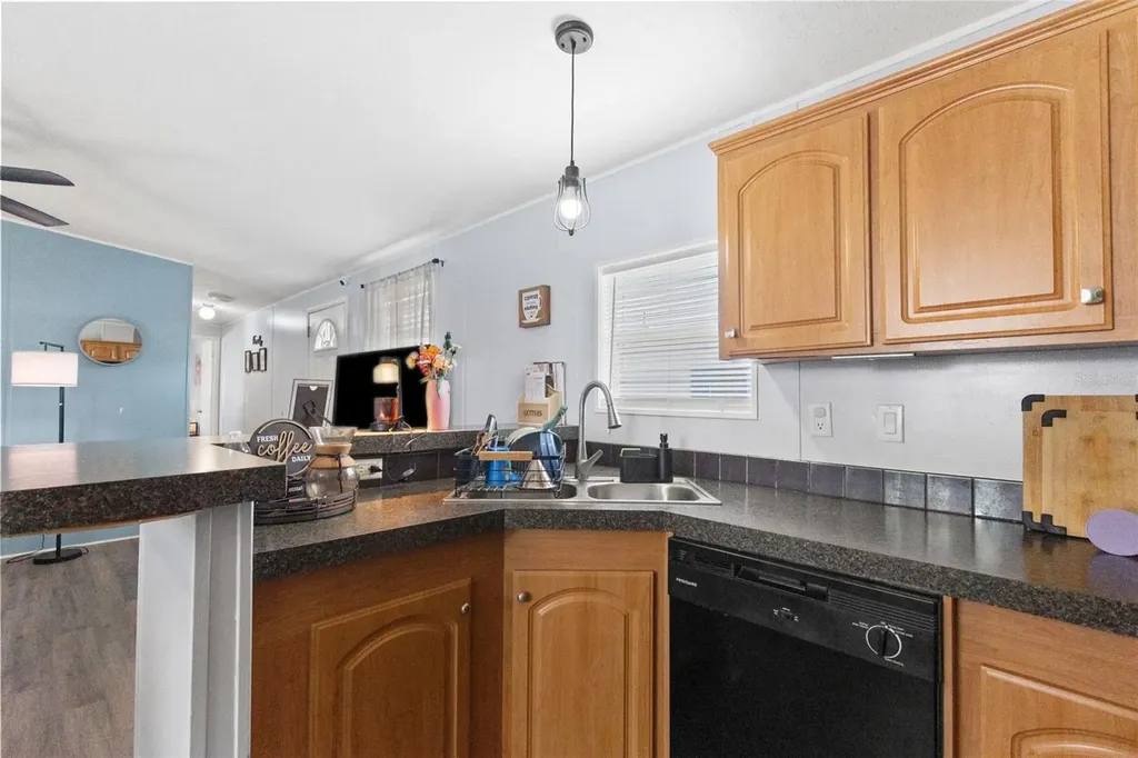 11535 Leanne Walk Tampa FL 33637