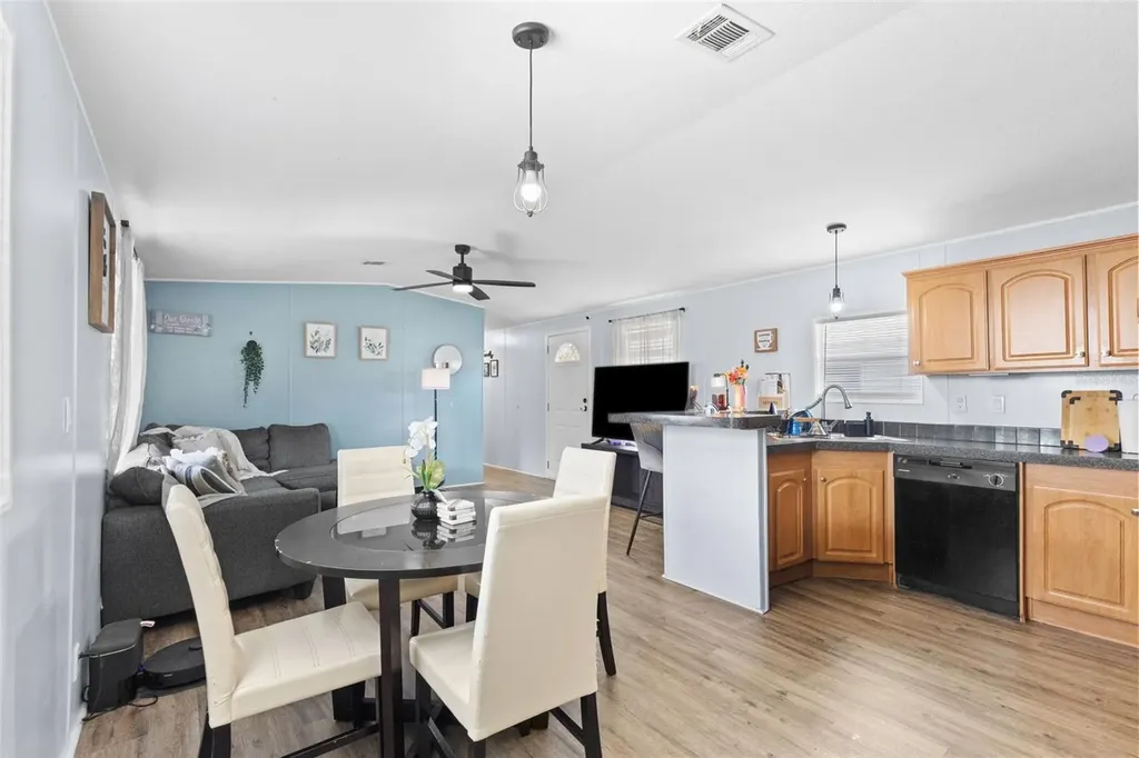 11535 Leanne Walk Tampa FL 33637