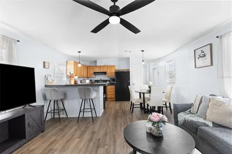 11535 Leanne Walk Tampa FL 33637