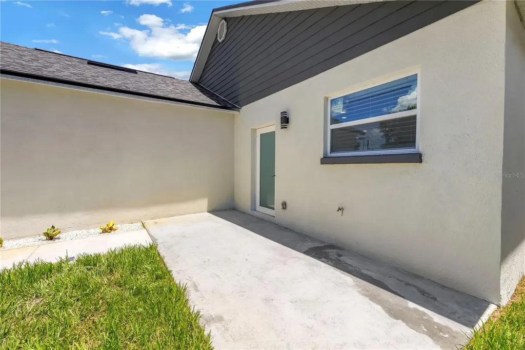 1827 16th Street S St Petersburg FL 33705
