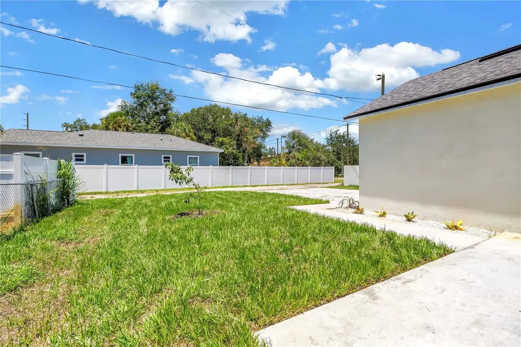 1827 16th Street S St Petersburg FL 33705