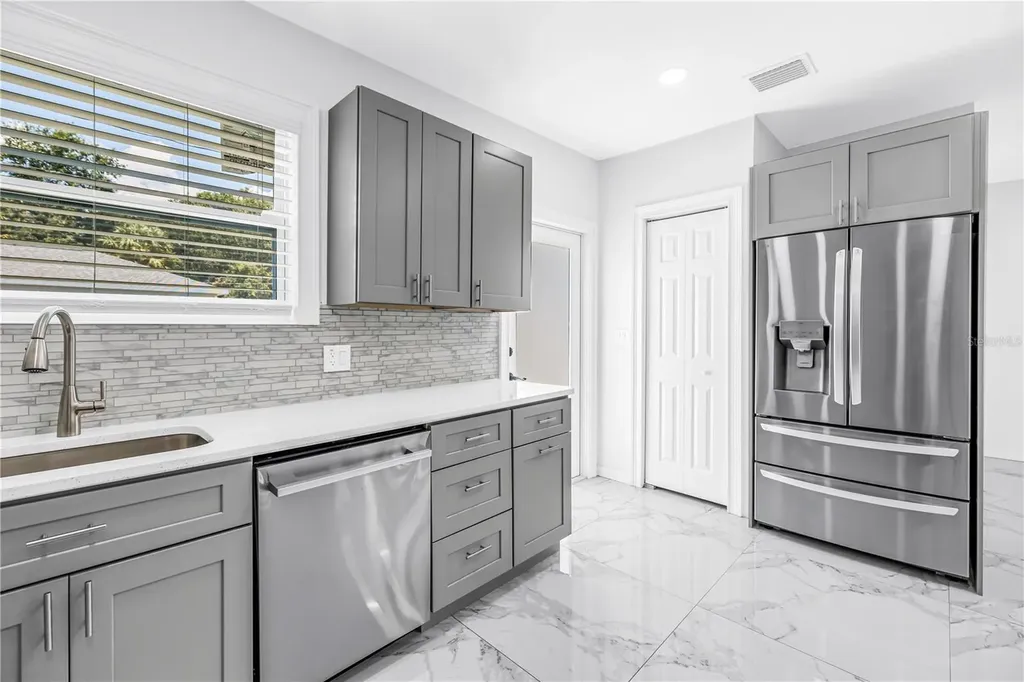 1827 16th Street S St Petersburg FL 33705