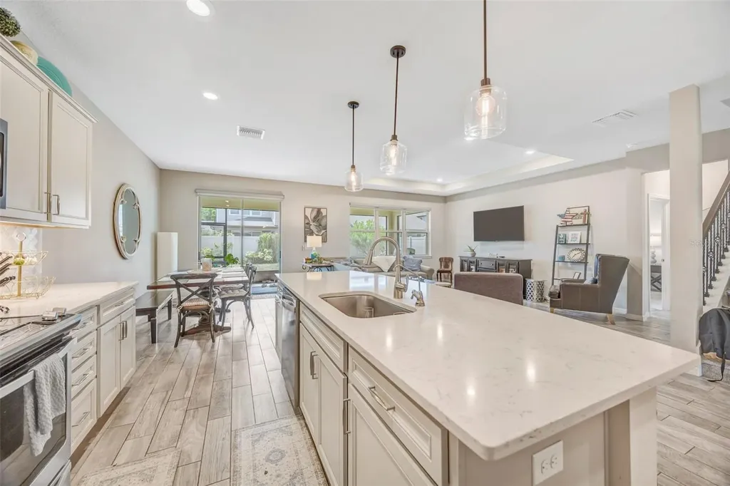 18928 Willowmore Cedar Drive Lutz FL 33558