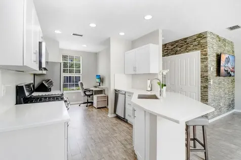9915 New Parke Road Tampa FL 33626