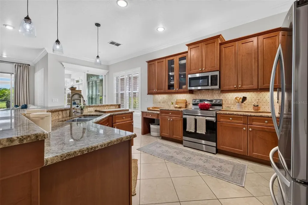 15929 Golden Lakes Drive Wimauma FL 33598