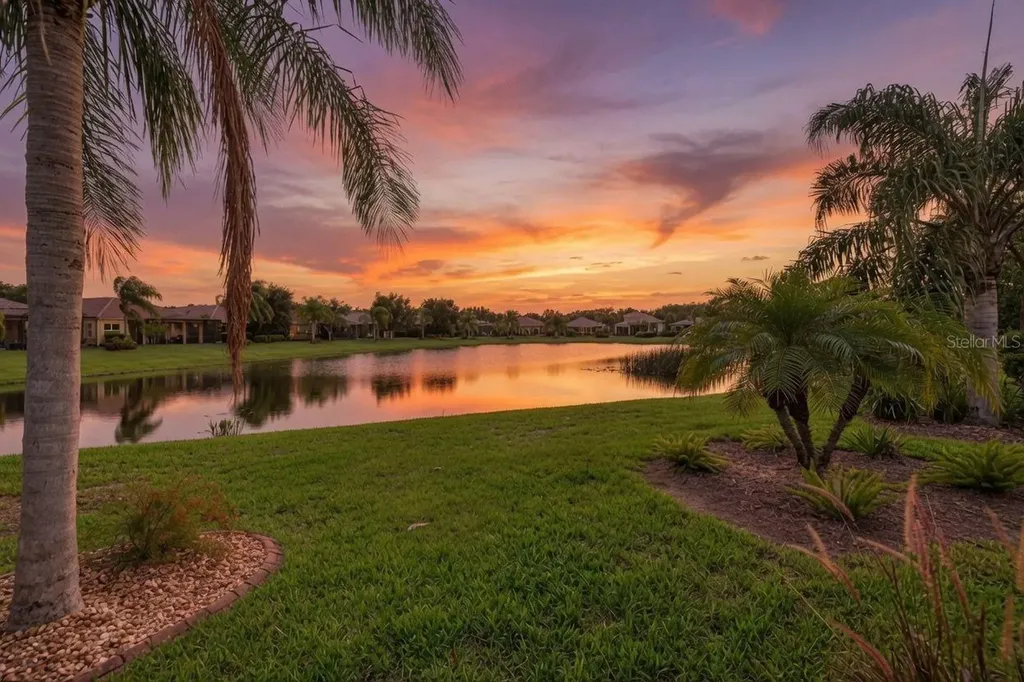 15929 Golden Lakes Drive Wimauma FL 33598